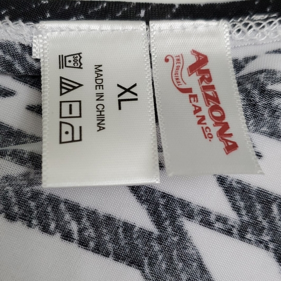 Arizona Swimwear Cover up - Picture 4 of 6